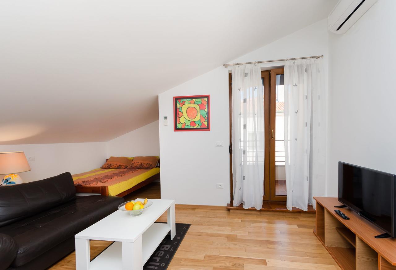 Apartment Goran Rovigno Esterno foto